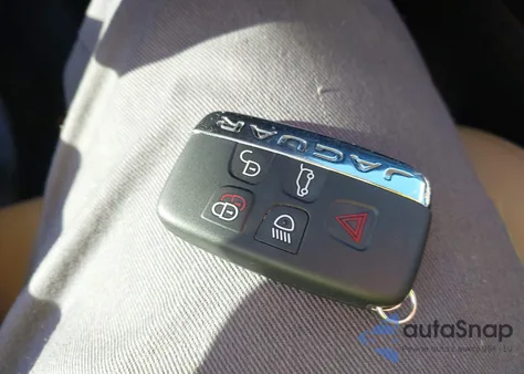 2018 Jaguar F-Pace 25T Premium z USA, uszkodzony, nr VIN SADCJ2FXXJA275563